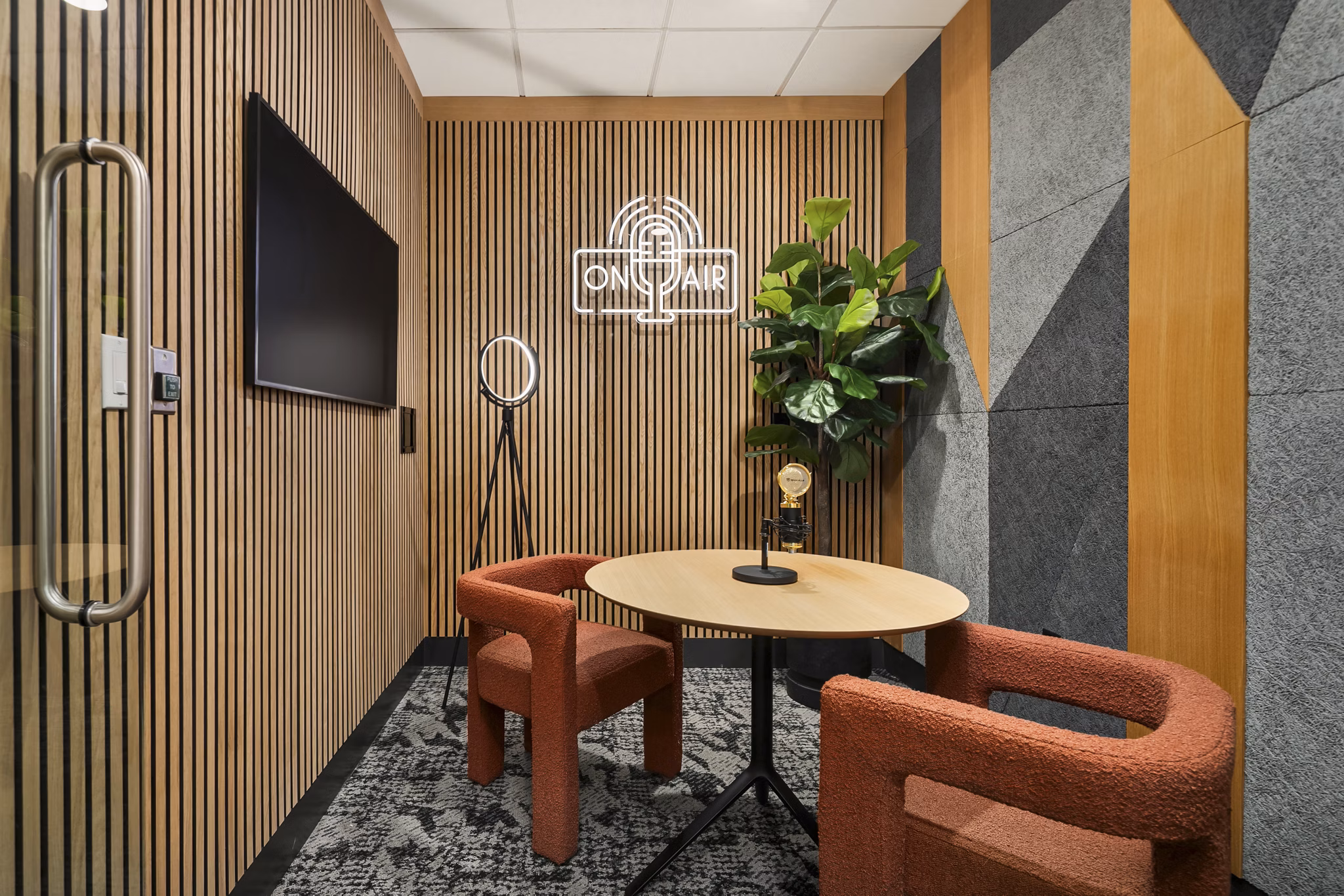 Clubhouse/Lobby at Island Square Apartments