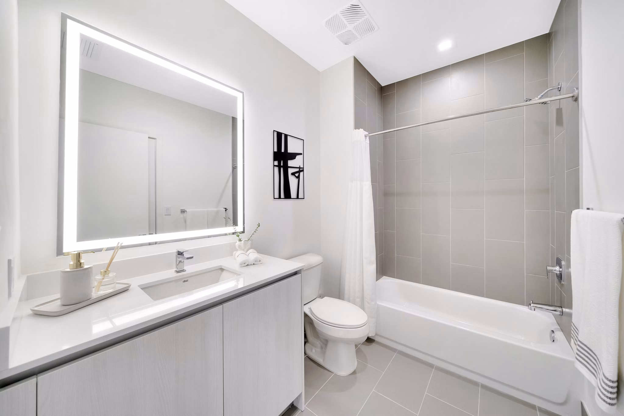 Bathroom at Nine Hollywood Apartments
