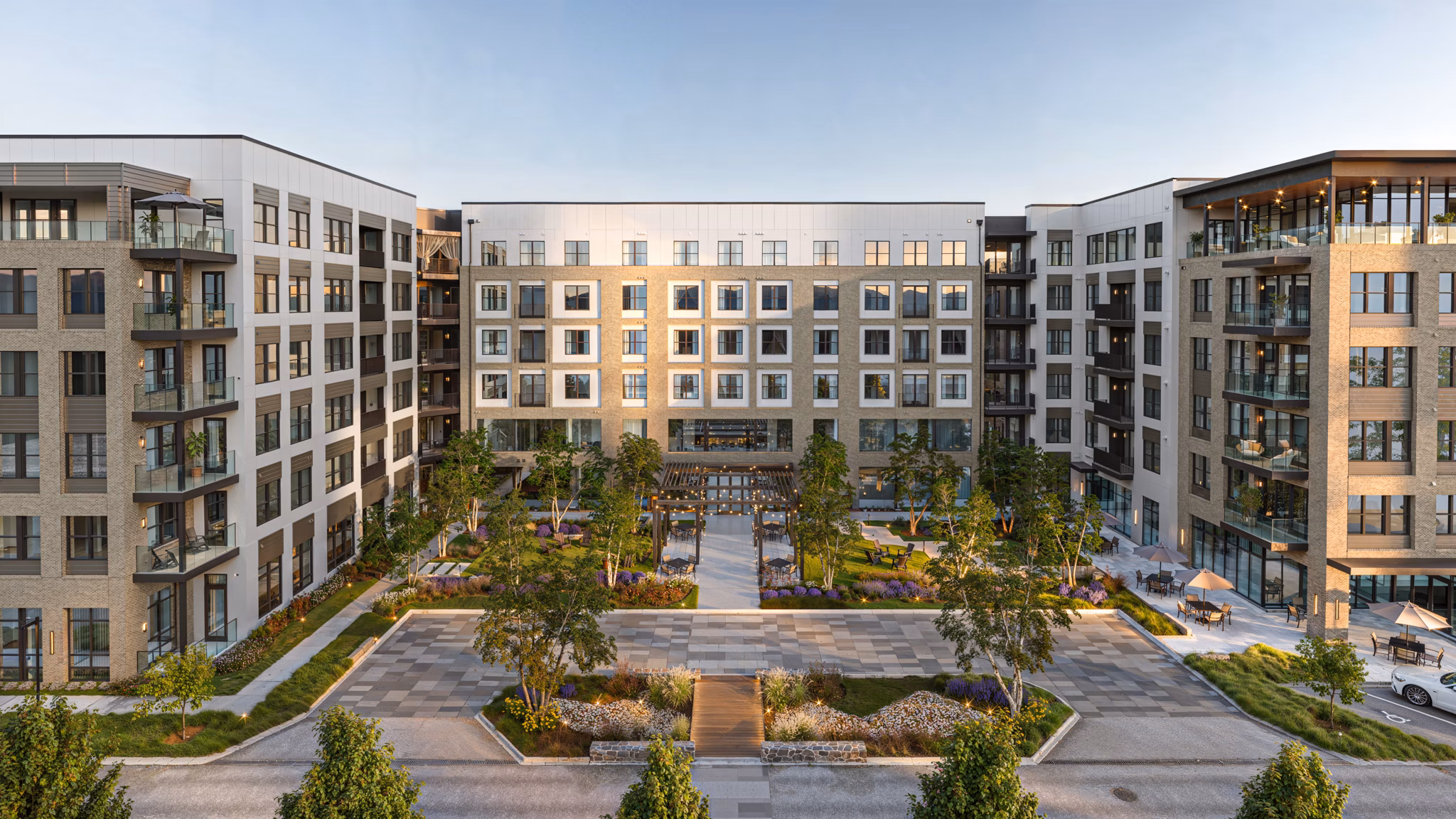 Building/Exterior at Solis Sandy Springs Apartments
