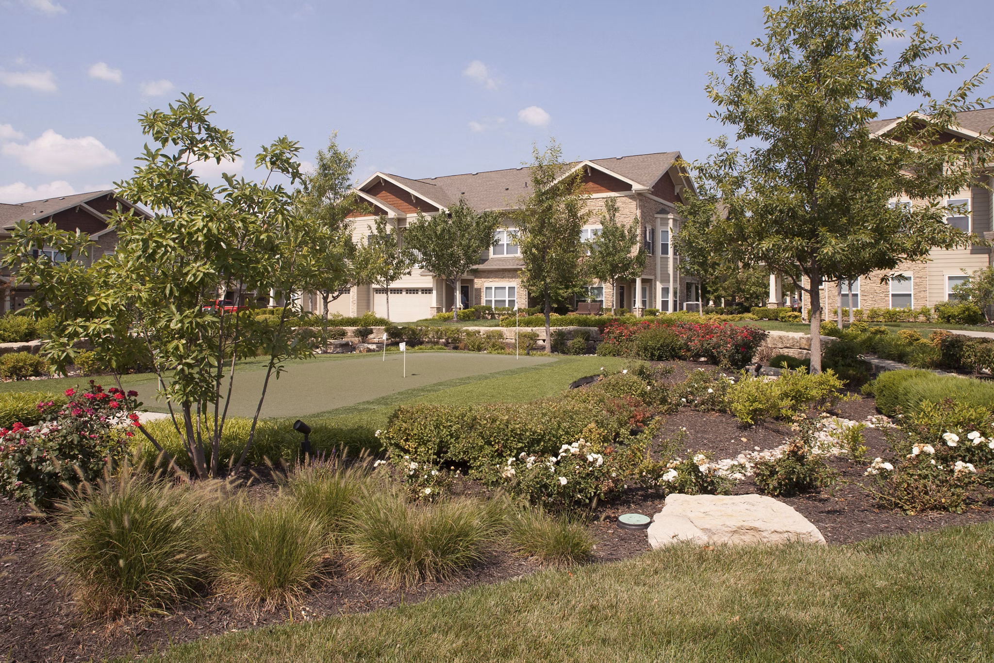 Building/Exterior at Villas at Carrington Square Apartments