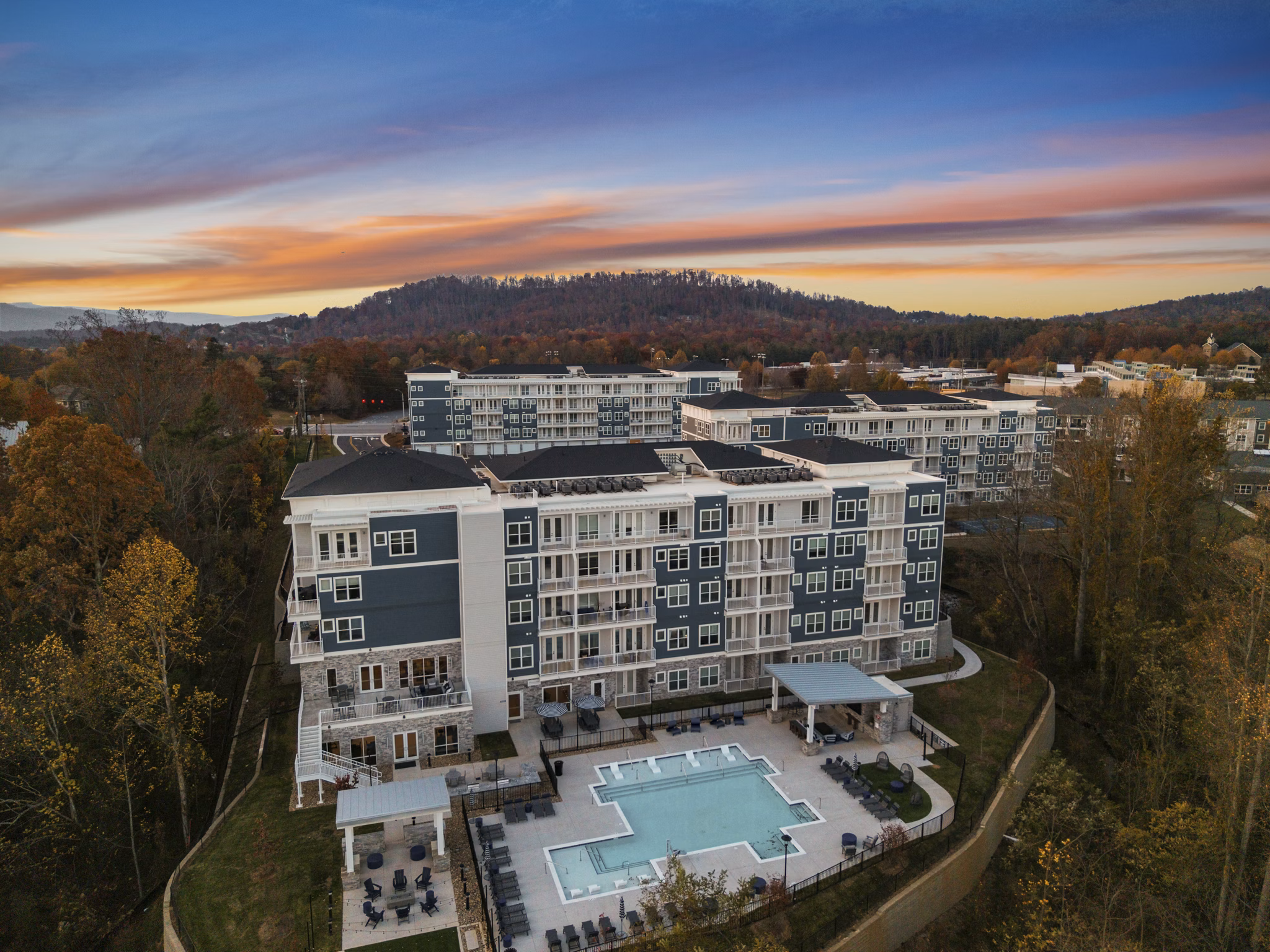 Building/Exterior at Venture at Lake Julian Apartments