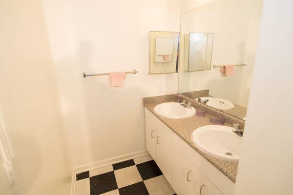 University Apartments at Ettrick
