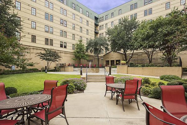courtyard at GrandMarc at Westberry Place Apartments