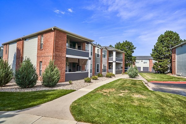 building/exterior at Monte Vista Apartments