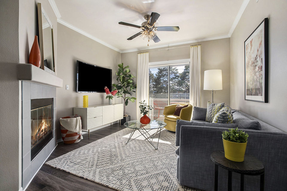 living room at Monte Vista Apartments 