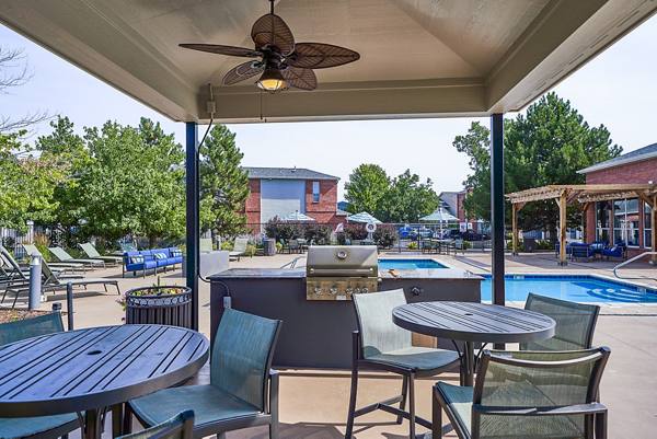 pool/grill area at Monte Vista Apartments