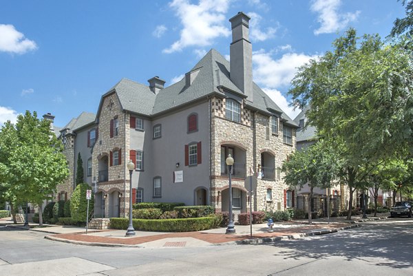 exterior at Manchester State Thomas Apartments