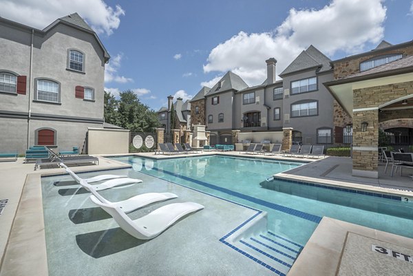 pool at Manchester State Thomas Apartments