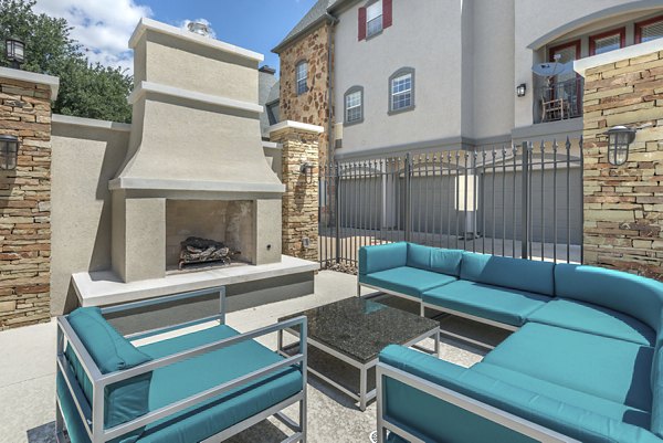 patio area at Manchester State Thomas Apartments