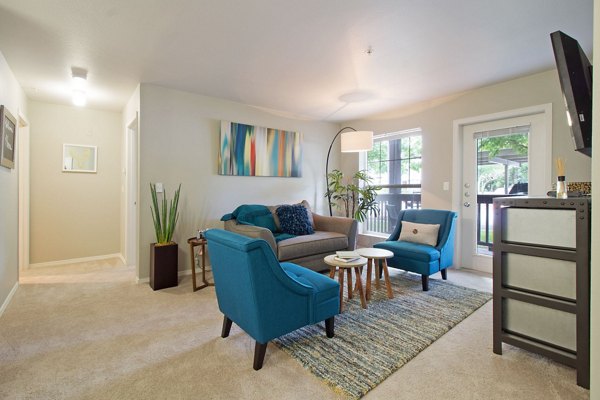 living room at Stonemeadow Farms Apartments