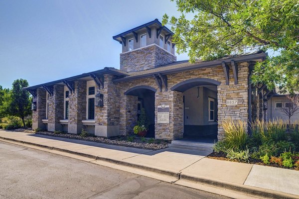 exterior at Creekside at Highlands Ranch Apartments
