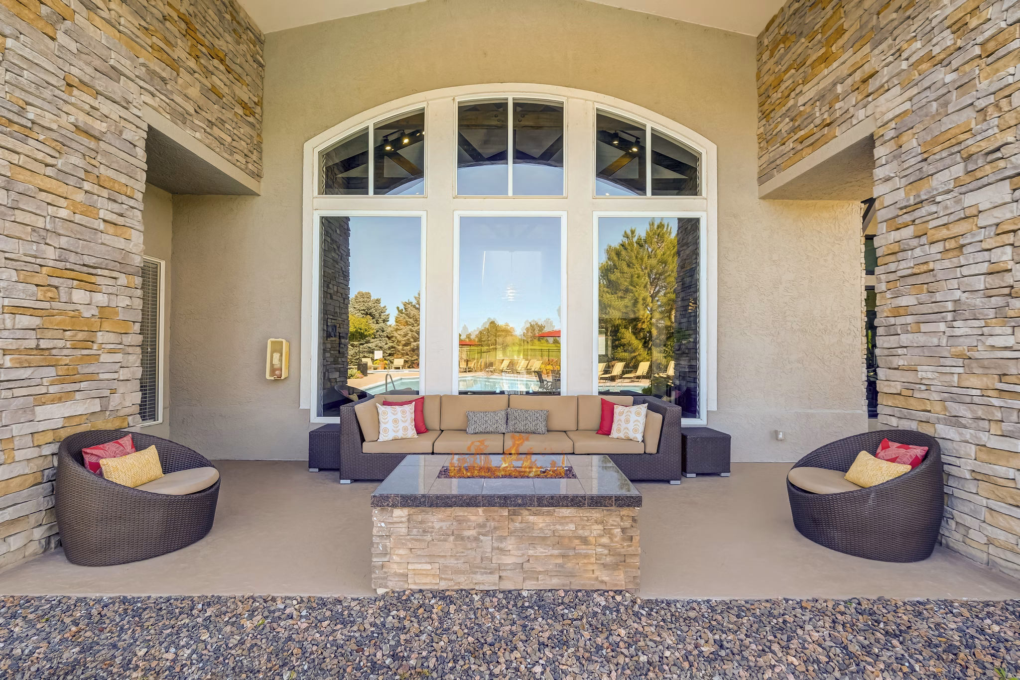 patio at Creekside at Highlands Ranch Apartments