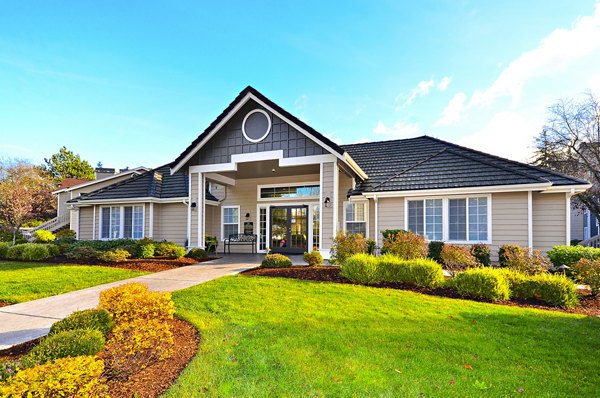 exterior at Bay Court at Harbour Pointe Apartments