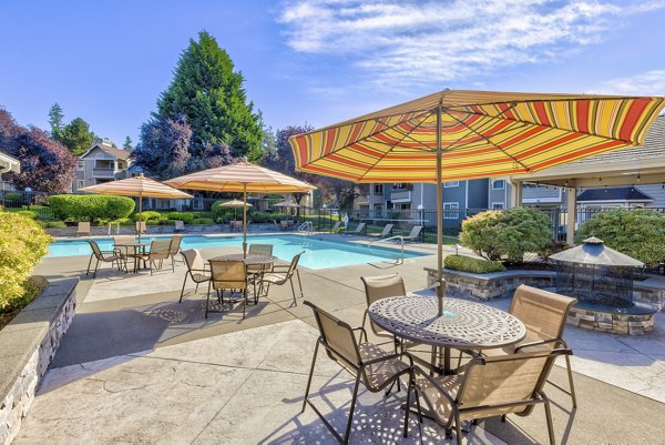 pool at Bay Court at Harbour Pointe Apartments