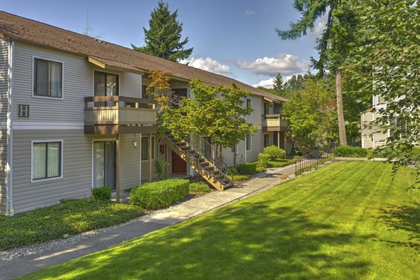 The Berkshire: Elegant of luxury apartments in the heart of a vibrant city neighborhood