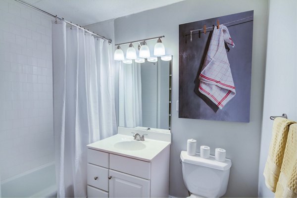 bathroom at The Green at 9&90 Apartments