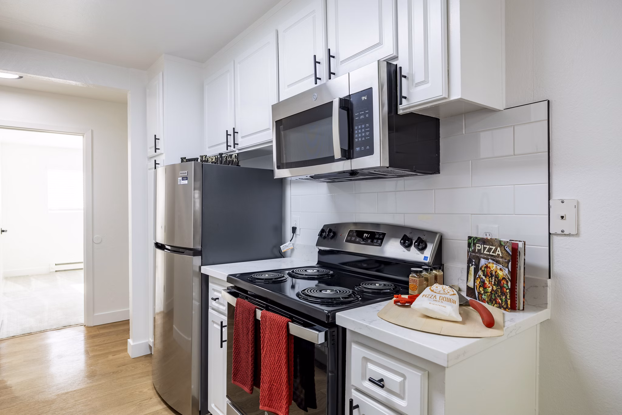 kitchen at Sunnyvale Crossings Apartments