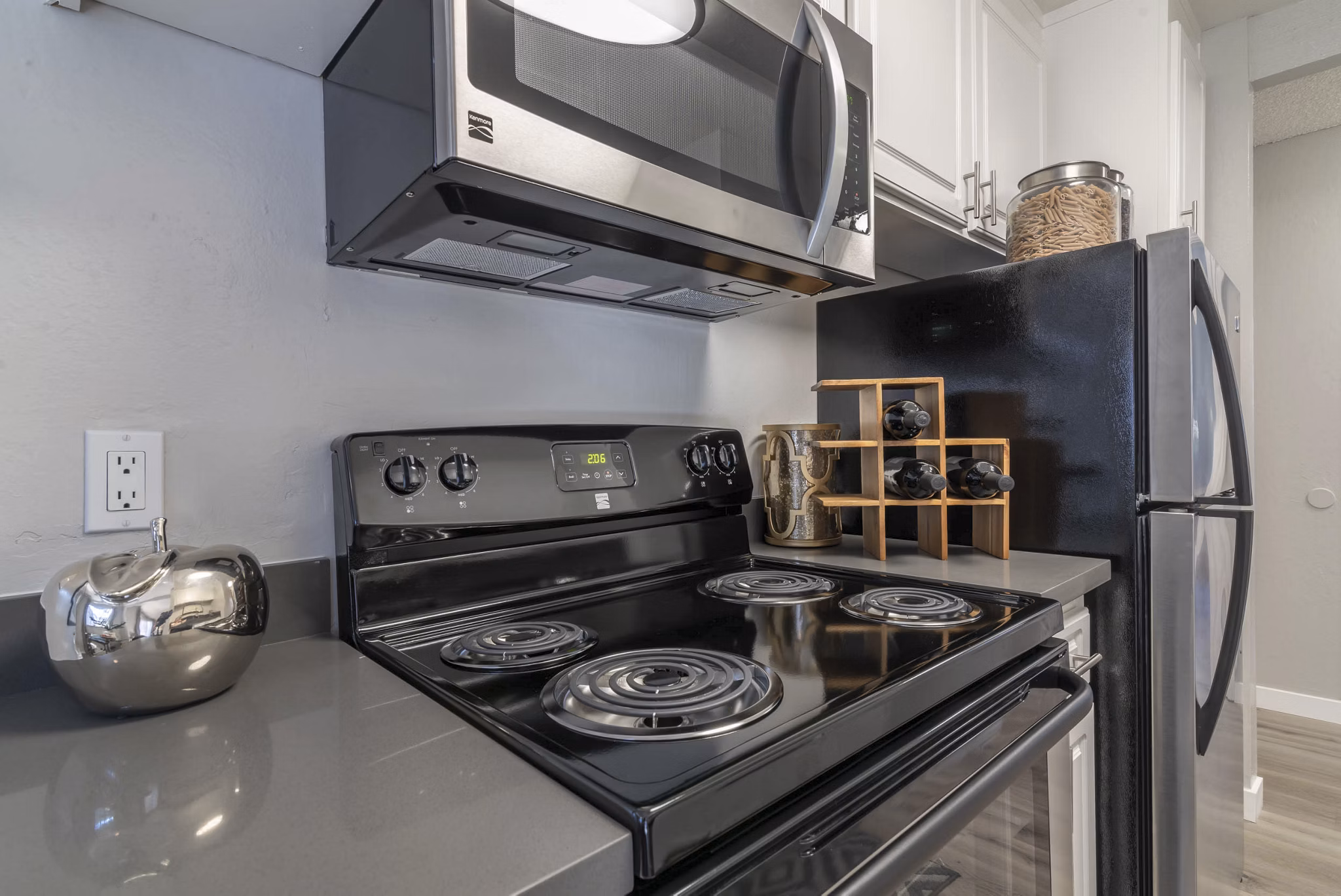 kitchen at Sunnyvale Crossings Apartments