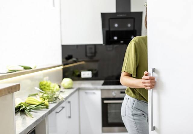 How to clean your fridge | Greystar