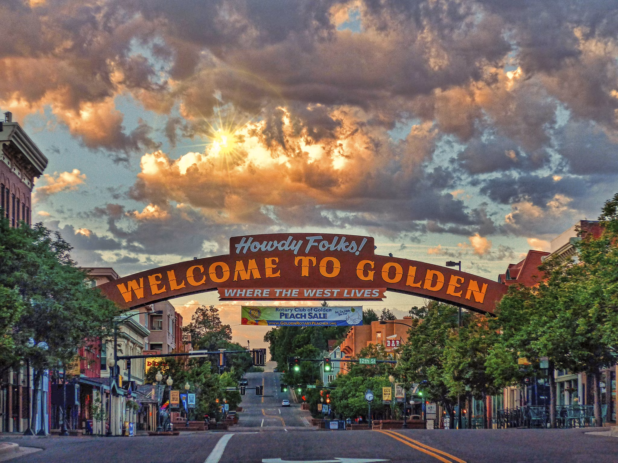 Golden Apartments