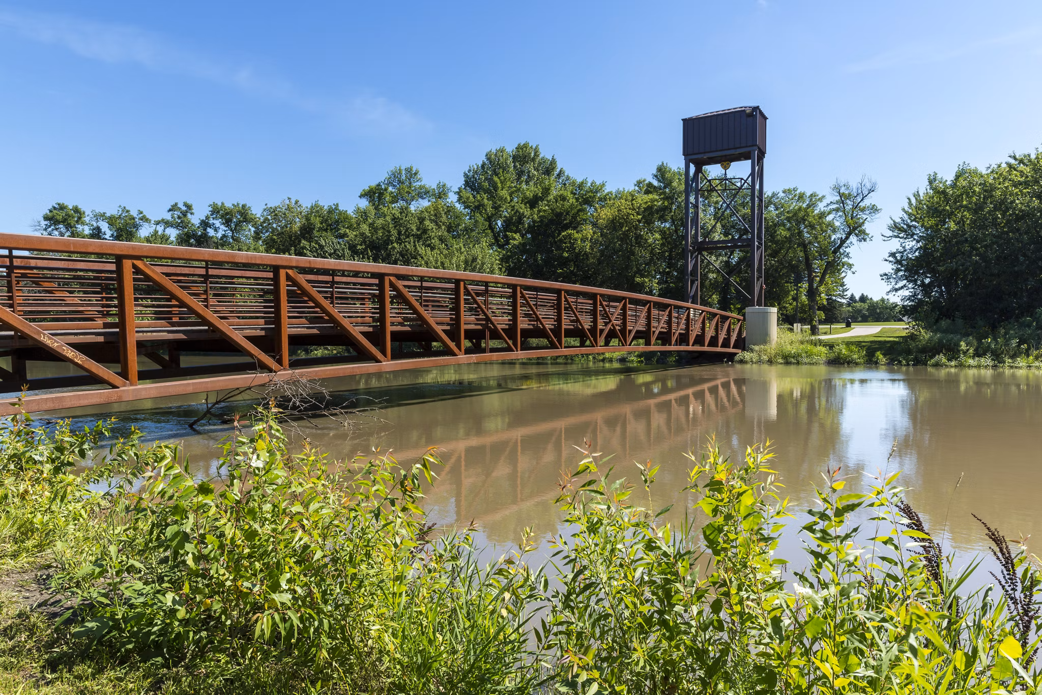 Footbridge crossing the Red River in Fargo, North Dakota