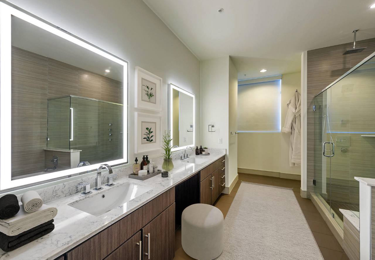 Latitude Med Center Apartments interior primary bathroom