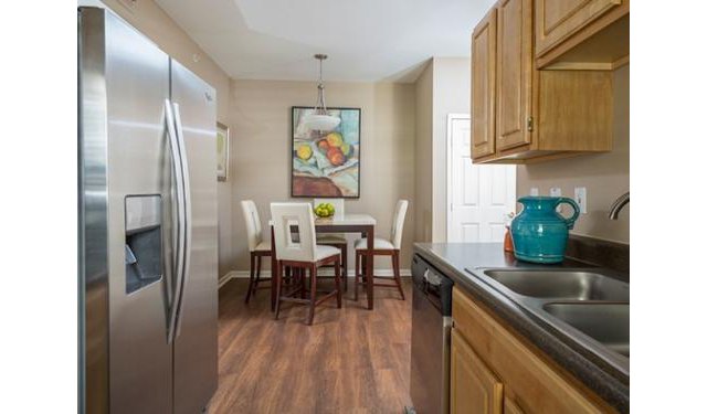 Estancia at City Center Apartment in Lenexa KS