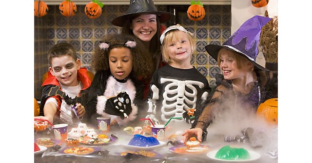Tips for Hosting a Halloween Party at Your Apartment