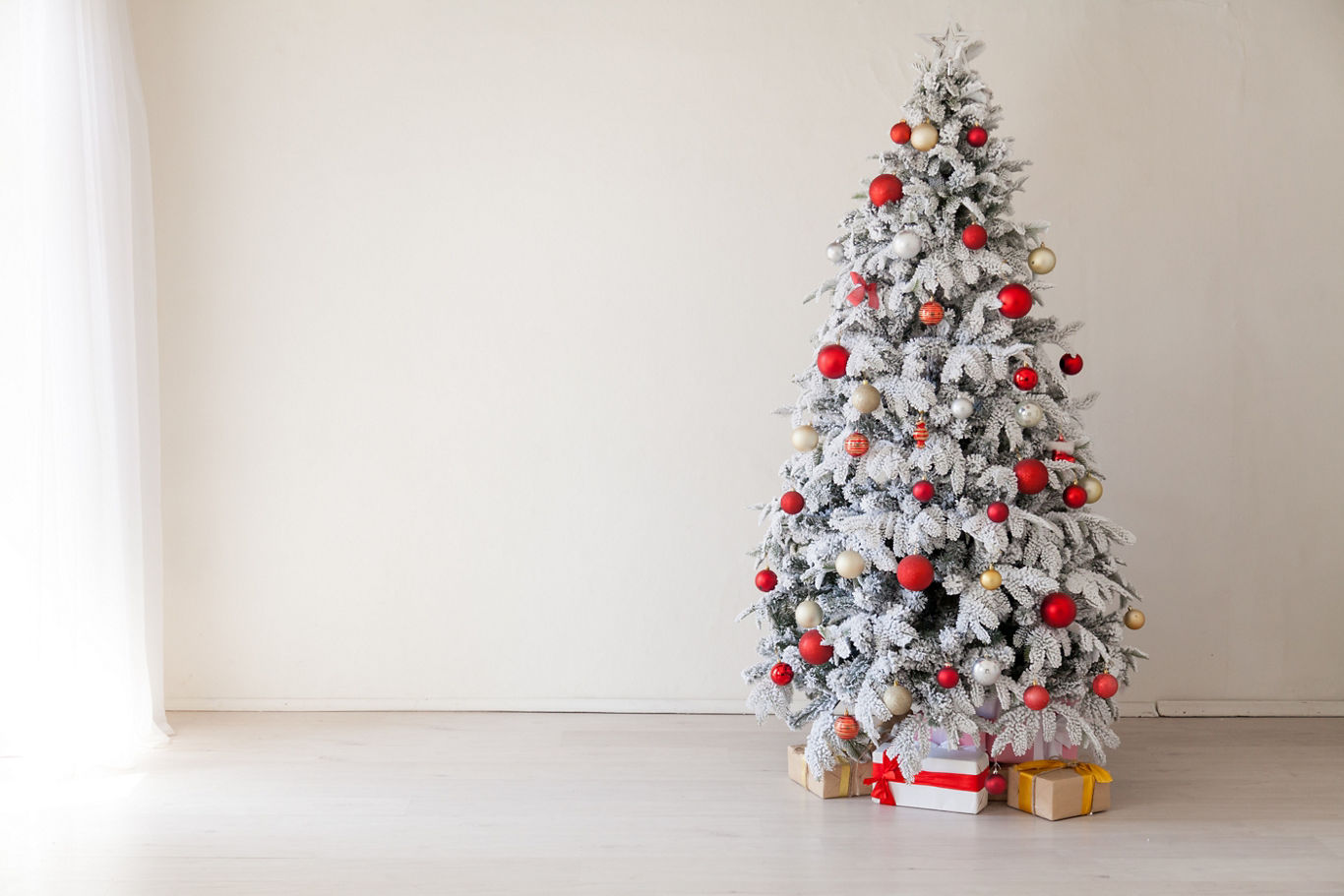 White Christmas Tree with Red and Gold Decorations | Blog | Greystar