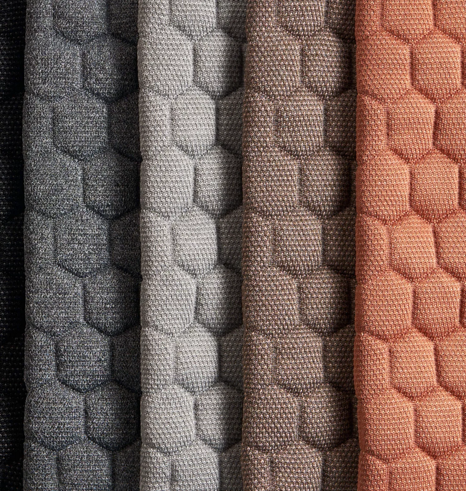 Bold Styles in Zero-Waste Digital Knit