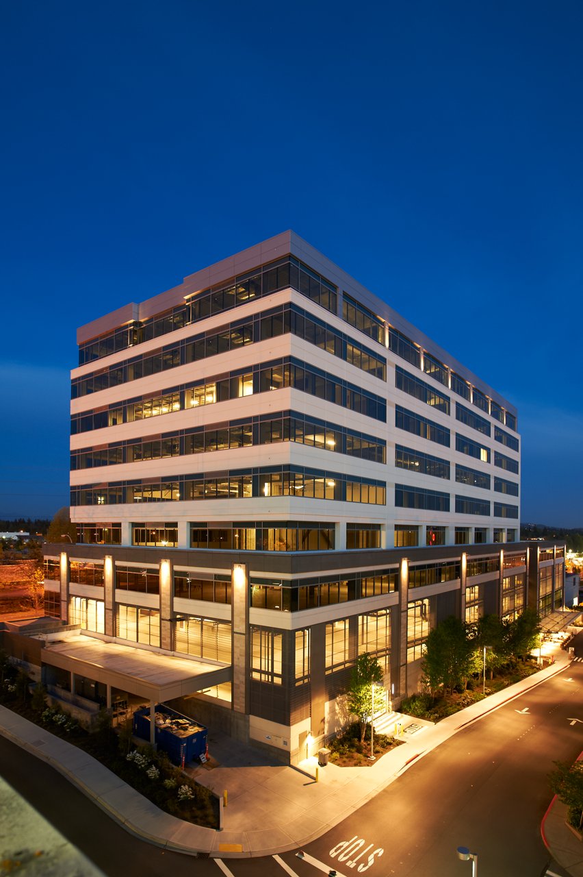 Bellevue Entrance, Evening