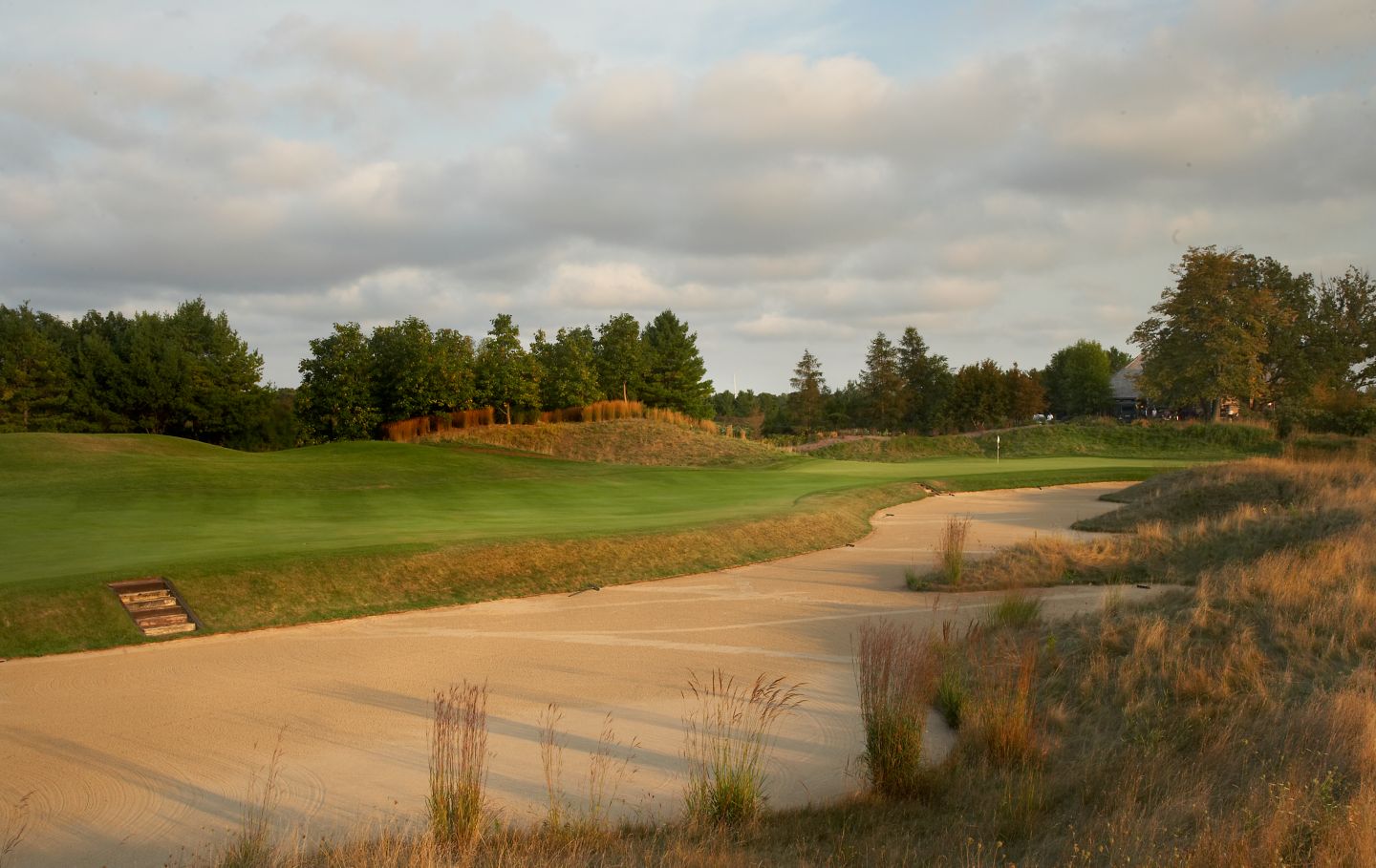 The sand traps on the right side near the green of the hole 3 on the River Course. 