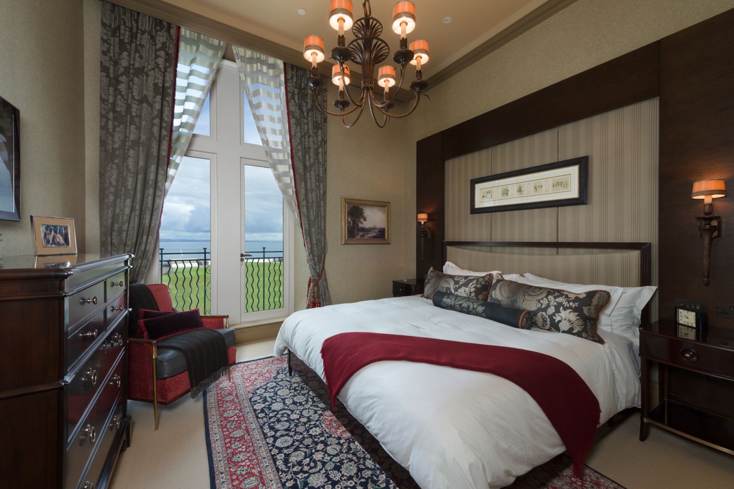 Apartment bedroom in Hamilton Grand overlooking West Sands Beach in St Andrews