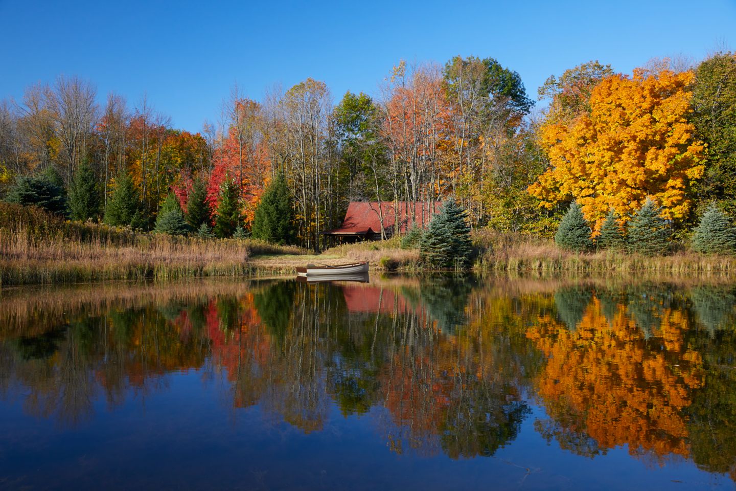 Pond Cabin exterior facing Lake Michigan