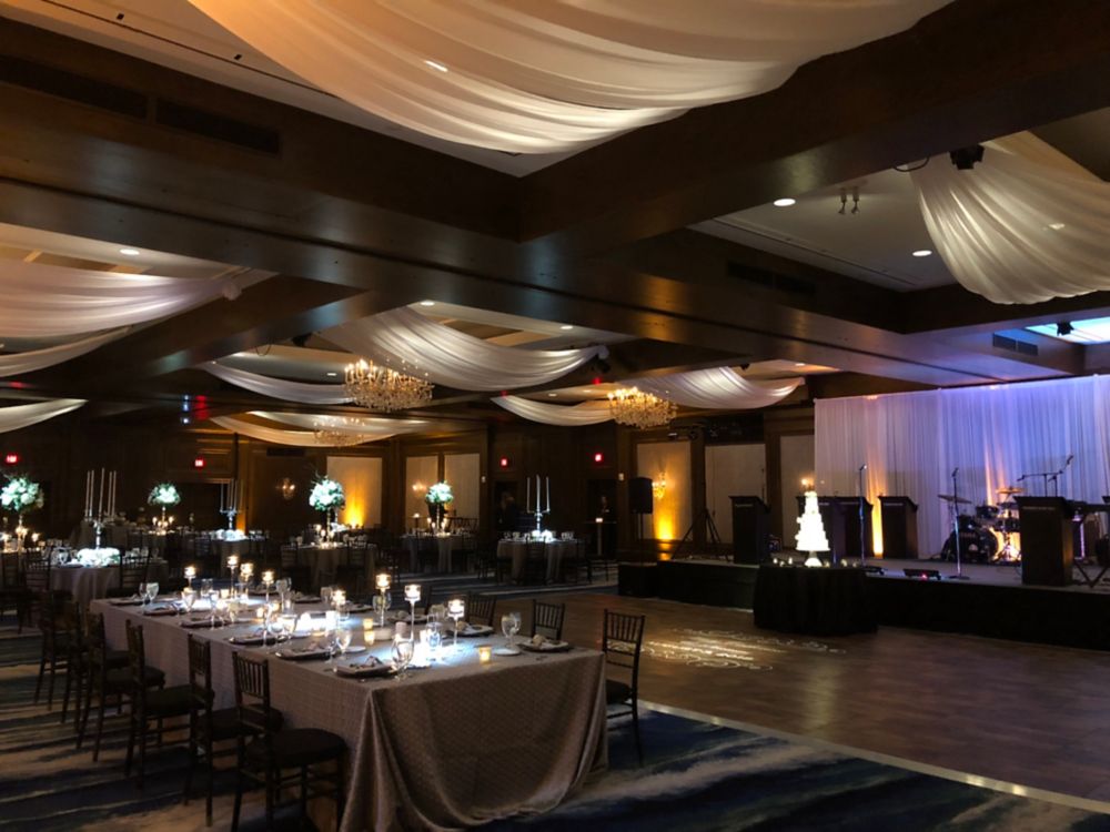 The Grand Hall of the Great Lakes at The American Club