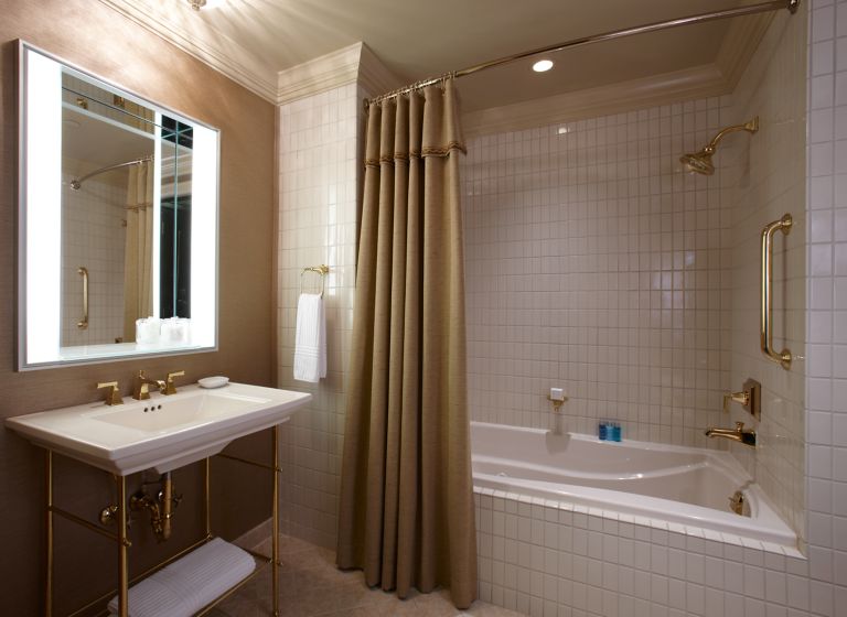 a Standard Bathroom at the Carriage house