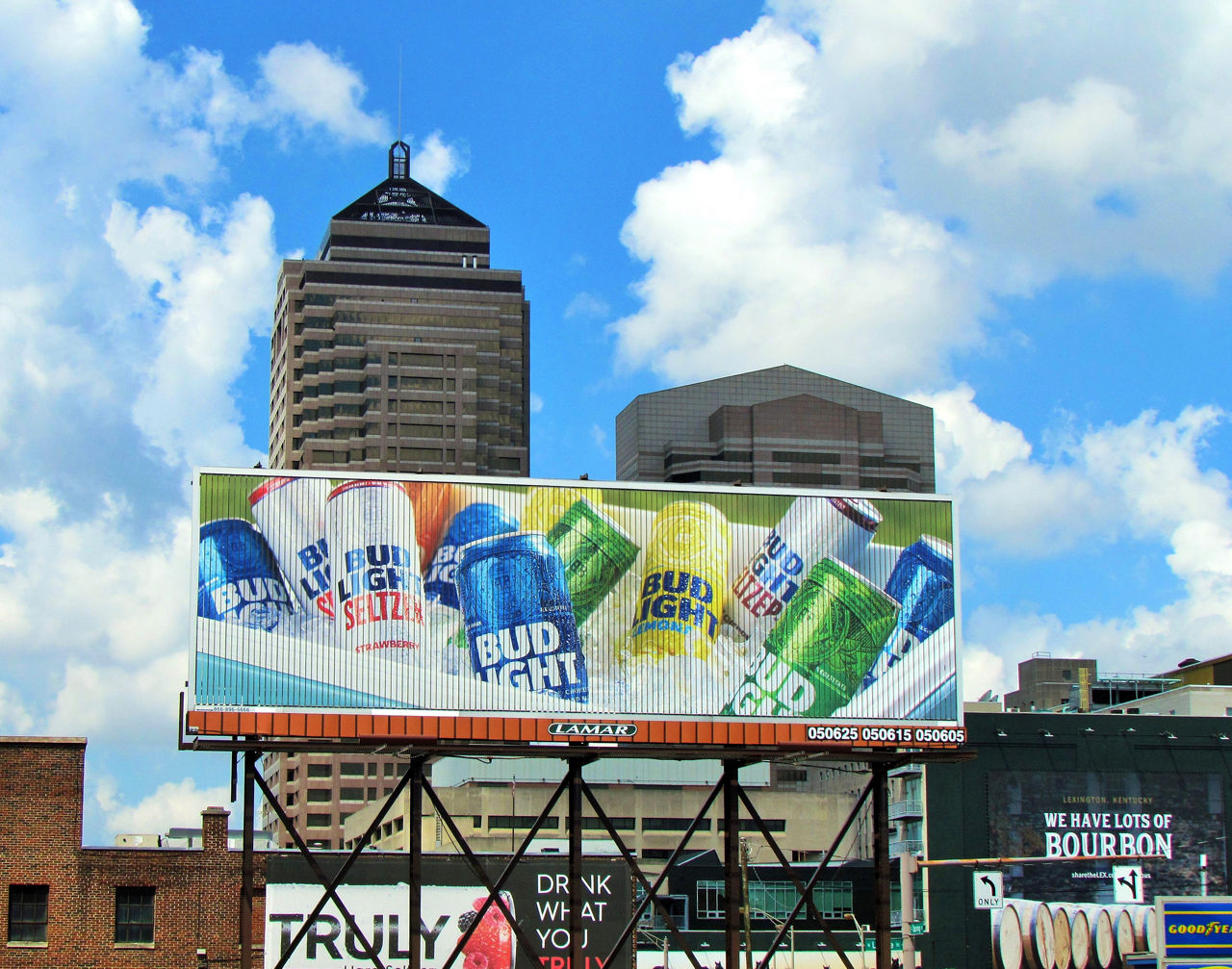 Columbus_Trivision_BudLight