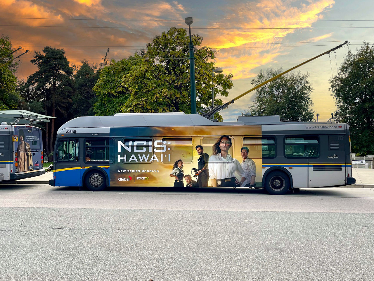 NCIS: Hawaii Bus