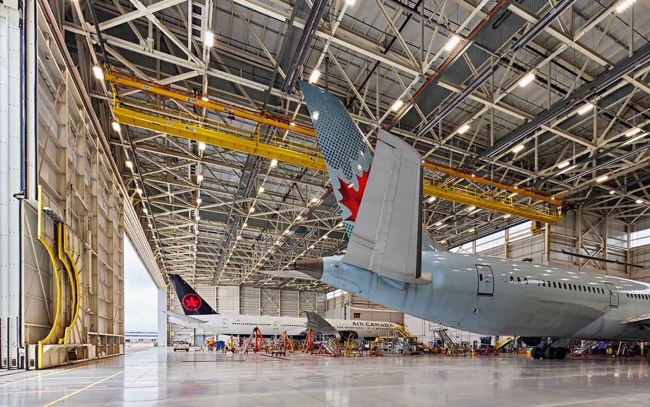 Air Canada Hangar 5 interior