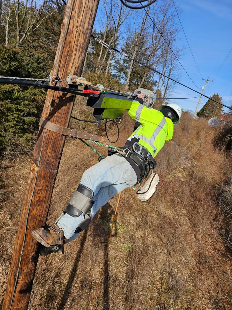 A Ledcor LTS Worker in West Virginia