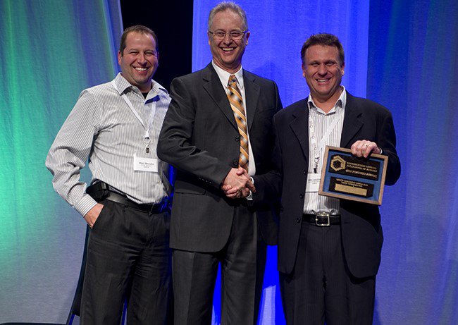 Ledcor Receives 2014 Best Practices Award for Winter Safety Efforts