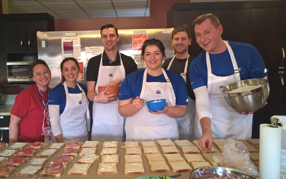 Ledcor Team Brings Smiles … and Lunch.