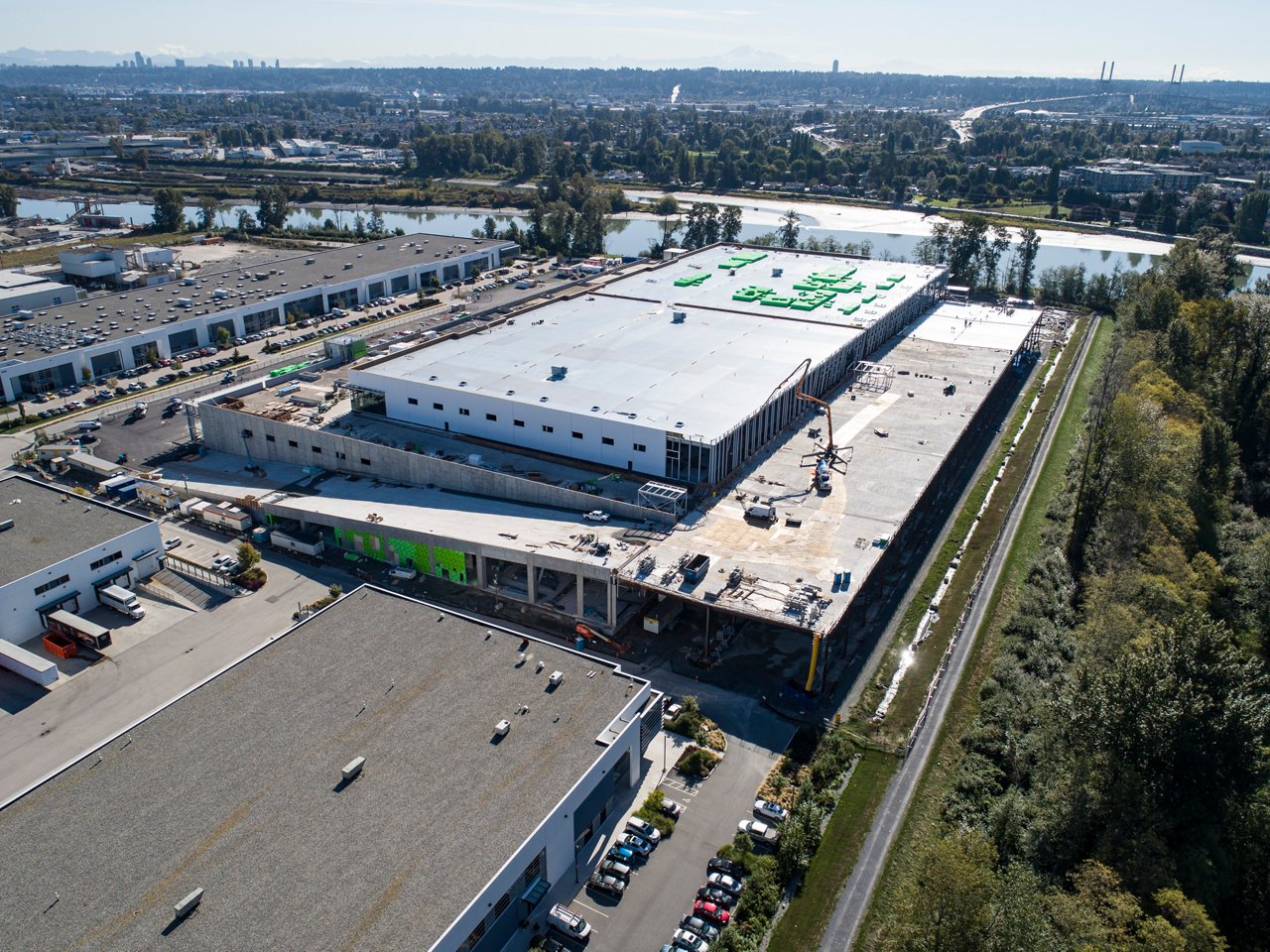 Riverbend Multi-Storey Warehouse 