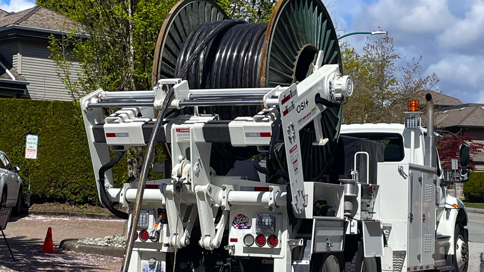 A Ledcor LTS truck on the Project Penny site