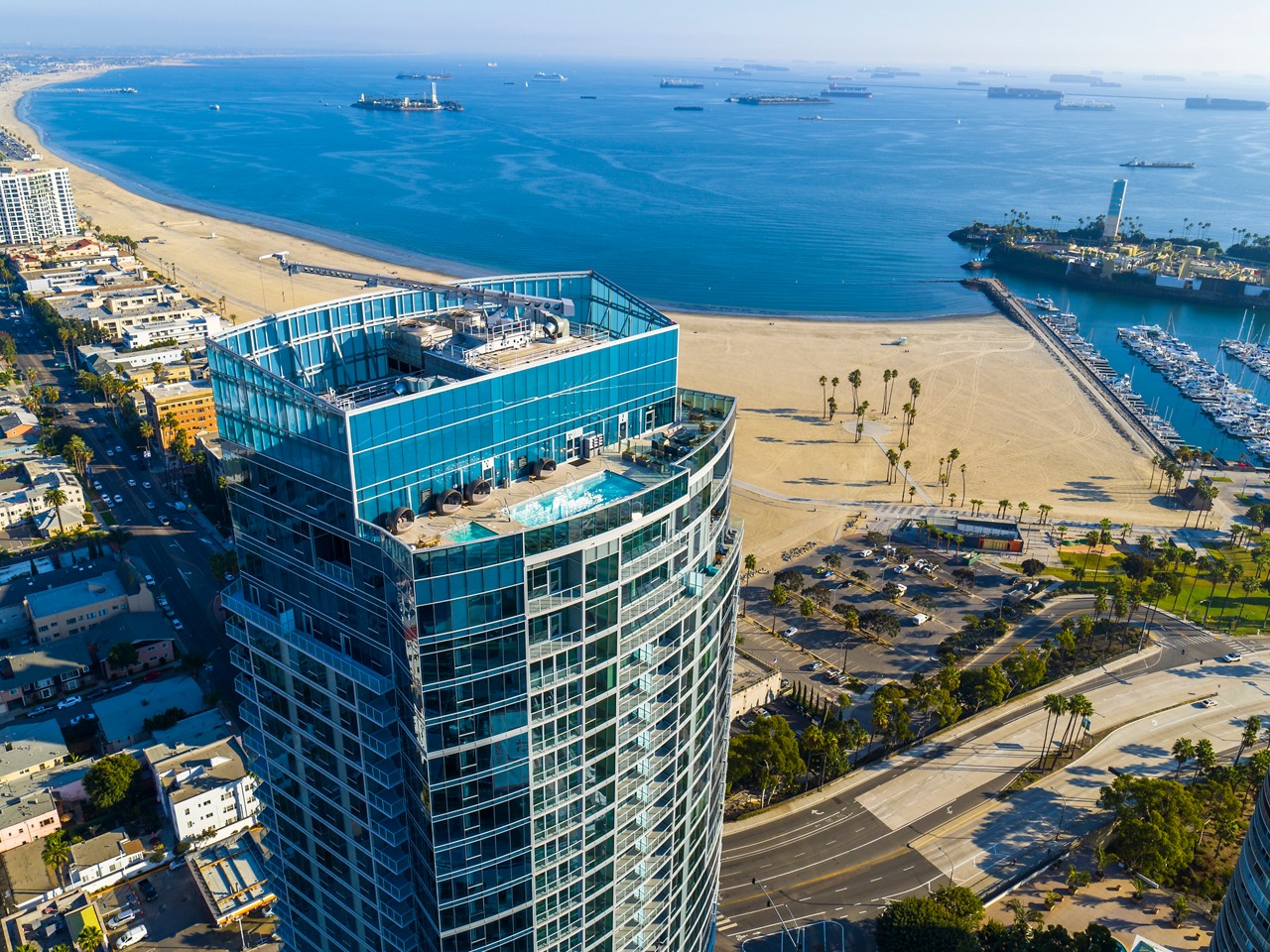 Shoreline Gateway Exterior Aerial Photo