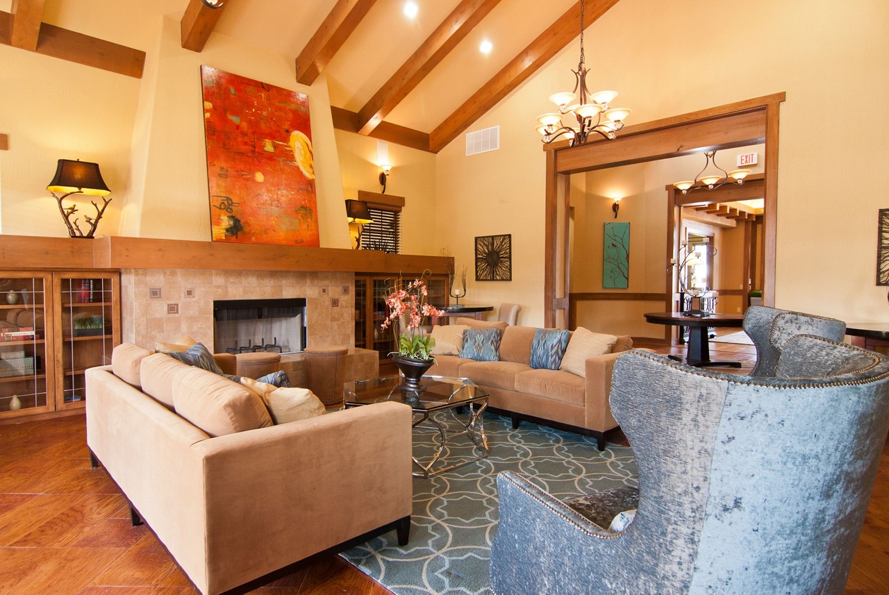 The Oaks Clubhouse common area