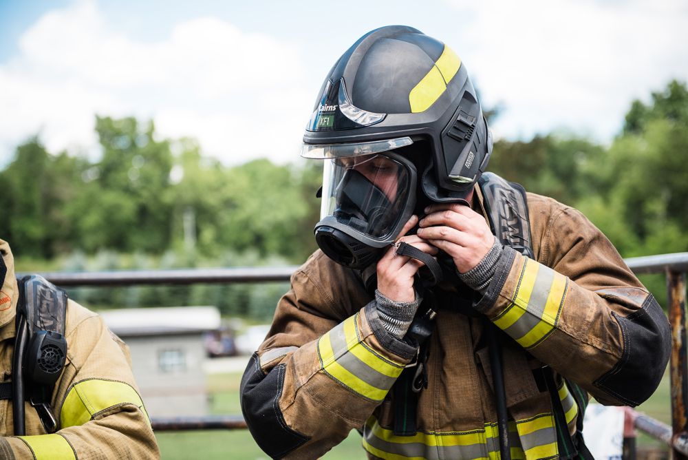 Cairn Fusion Mat Black Forest Helmet