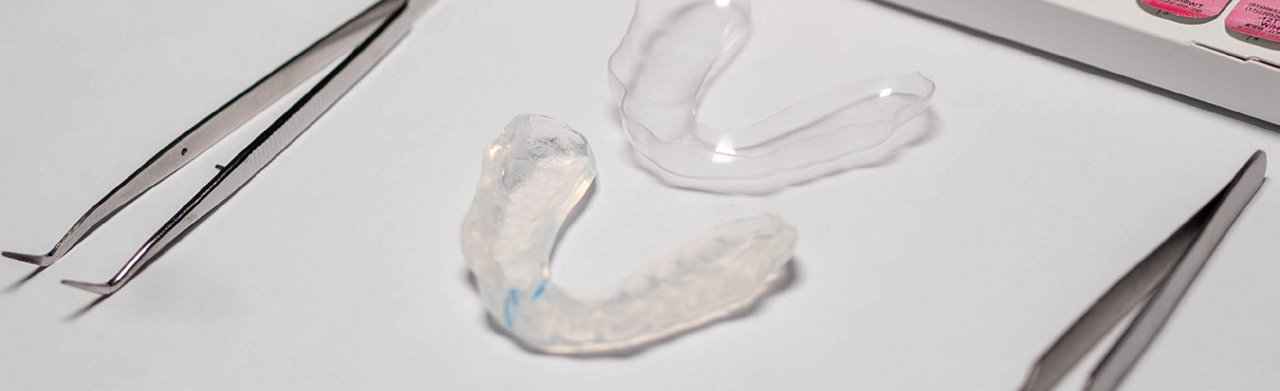 Informative oral care related imagery with a file name of 3MOCSD_Blog_Round14_Olaffson_Implant_560x460_2.jpg shown on Solventum's "Brain Floss" blog