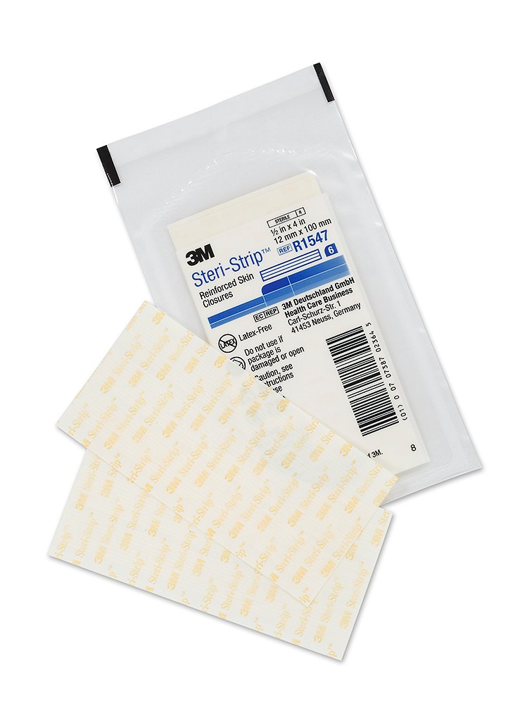 Steri-Strip Reinforced Adhesive Skin Closures R1547, product photo, out of packaging, white background, rgb, jpeg