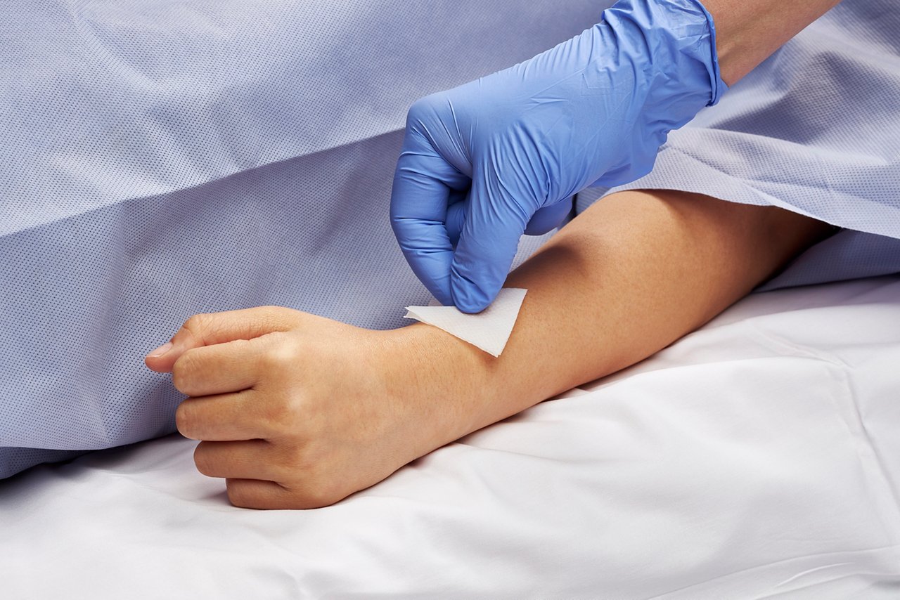 3M SoluPrep Wipes 101.07 (clear) being applied to the wrist